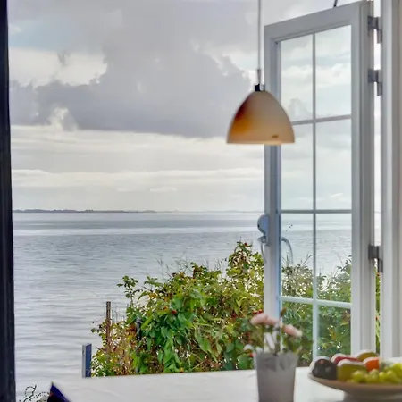 Tana - 5m From The Sea By Interhome Feriehus *
